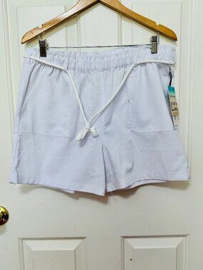 ALEX & JORDAN LIVIN' IN LINEN WHITE BERMUDA SHORTS LARGE